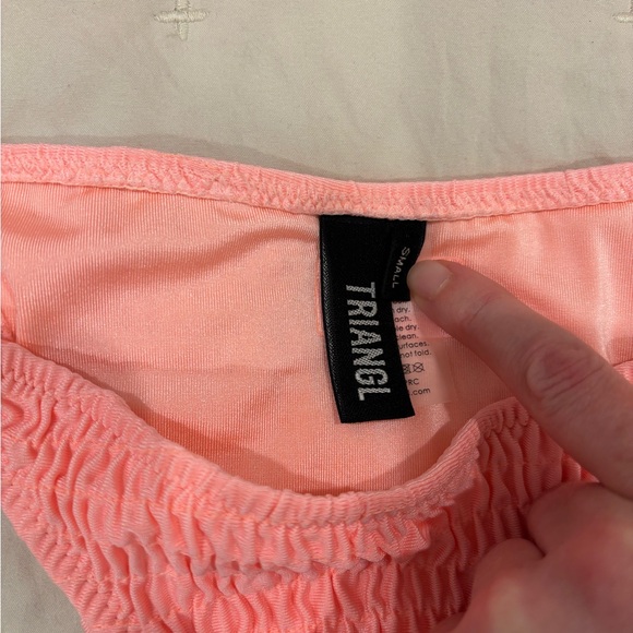Triangl Vinca Pink Lemonade XS top and SMALL bottom - Picture 5 of 9